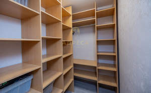 2-к квартира, вторичка, 43м2, 1/5 этаж