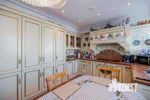 4-к квартира, вторичка, 138м2, 12/13 этаж