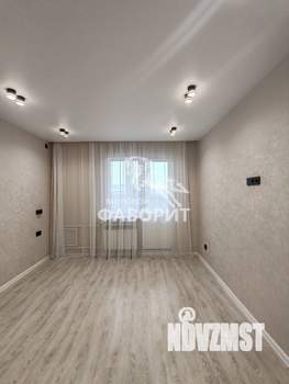 2-к квартира, вторичка, 63м2, 10/17 этаж