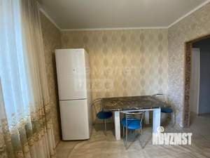 2-к квартира, вторичка, 60м2, 1/3 этаж