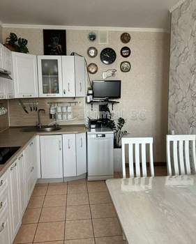 2-к квартира, вторичка, 60м2, 9/16 этаж