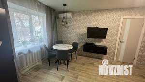 2-к квартира, вторичка, 40м2, 1/4 этаж