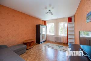 3-к квартира, вторичка, 54м2, 1/2 этаж