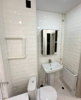 2-к квартира, вторичка, 57м2, 1/19 этаж