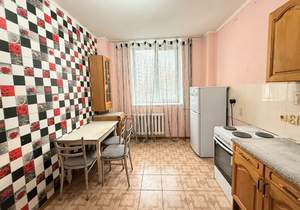 2-к квартира, вторичка, 60м2, 1/17 этаж