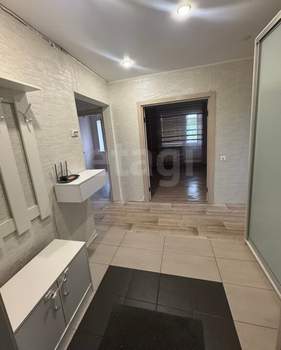 3-к квартира, вторичка, 70м2, 6/9 этаж