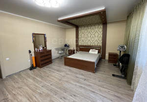 4-к квартира, вторичка, 130м2, 10/12 этаж