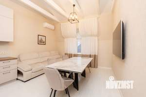 4-к квартира, вторичка, 142м2, 2/3 этаж