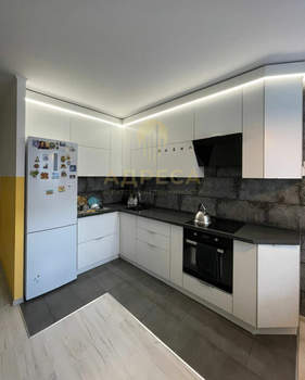 2-к квартира, вторичка, 61м2, 2/15 этаж