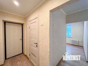 2-к квартира, вторичка, 43м2, 1/4 этаж