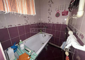 2-к квартира, вторичка, 49м2, 1/5 этаж