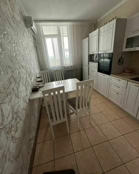 2-к квартира, вторичка, 60м2, 9/17 этаж