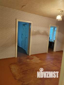 4-к квартира, вторичка, 61м2, 3/5 этаж