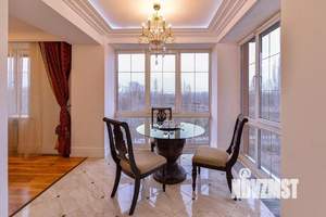 3-к квартира, вторичка, 180м2, 3/7 этаж