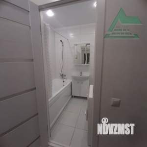 2-к квартира, вторичка, 57м2, 9/17 этаж