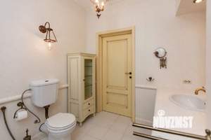 4-к квартира, вторичка, 180м2, 6/6 этаж