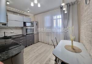 2-к квартира, вторичка, 52м2, 10/17 этаж