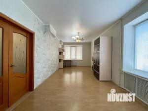 3-к квартира, вторичка, 100м2, 2/6 этаж