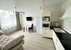 2-к квартира, вторичка, 57м2, 1/19 этаж