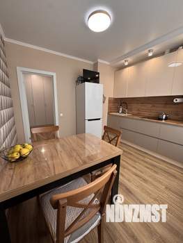 2-к квартира, вторичка, 61м2, 10/17 этаж