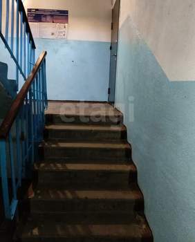 3-к квартира, вторичка, 60м2, 9/9 этаж