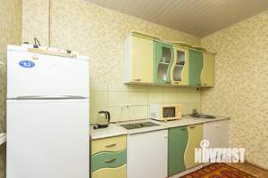 2-к квартира, вторичка, 62м2, 1/10 этаж