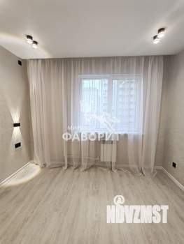 2-к квартира, вторичка, 63м2, 10/17 этаж