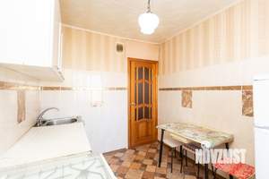 3-к квартира, вторичка, 65м2, 8/9 этаж