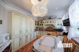 4-к квартира, вторичка, 138м2, 12/13 этаж