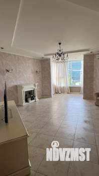 4-к квартира, вторичка, 180м2, 6/6 этаж