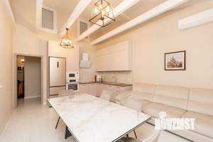 4-к квартира, вторичка, 142м2, 2/3 этаж