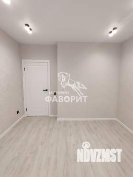 2-к квартира, вторичка, 63м2, 10/17 этаж