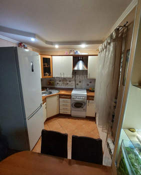 3-к квартира, вторичка, 42м2, 4/4 этаж