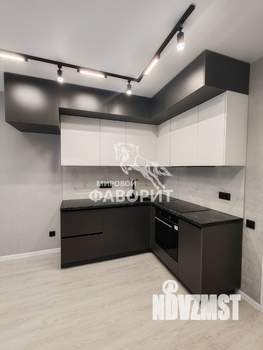 2-к квартира, вторичка, 63м2, 10/17 этаж