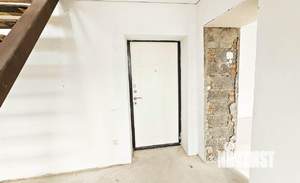 Студия квартира, вторичка, 102м2, 3/3 этаж