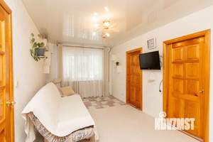 4-к квартира, вторичка, 62м2, 1/5 этаж